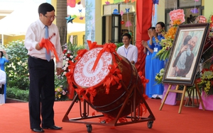 Phó Thủ tướng Chính phủ Phạm Bình Minh dự lễ khai giảng năm học mới tại tỉnh Bắc Giang