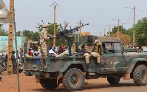 Mali: 53 binh sĩ thiệt mạng trong vụ tấn công nhằm vào doanh trại quân đội ở miền Bắc