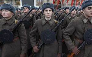 Quân đội Nga tổng duyệt cho lễ diễu binh lịch sử trên Quảng trường Đỏ