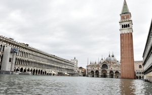 Tình trạng ngập lụt tại Venice, Italy ngày càng trầm trọng