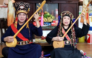 Sau vinh danh, làm gì để bảo vệ di sản Then cho nhân loại?