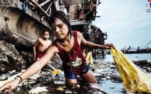 Cô bé 'nhặt rác thải nhựa' đoạt giải bức ảnh năm 2019 của UNICEF