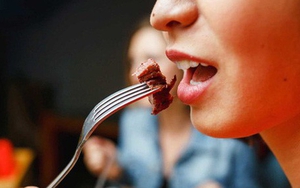 Chữ và nghĩa: Ăn vã và ăn dỗ mồi