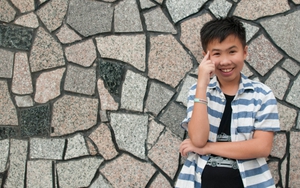 'Tiểu thuyết gia' 12 tuổi Cao Việt Quỳnh: 'Con sẽ giữ việc viết văn mãi mãi'