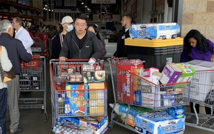 Mỹ: Las Vegas đóng cửa sòng bài, khách sạn, New York đóng cửa quán bar, nhà hàng vì dịch COVID-19