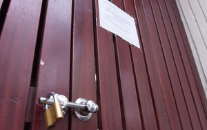 Chữ và nghĩa: 'Đóng cửa' mà cửa… vẫn mở?