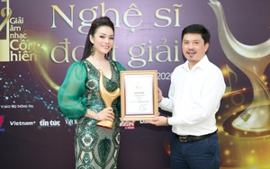 Ca sĩ Tân Nhàn: 'Trở về' với truyền thống để cống hiến