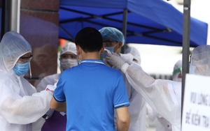 Cán bộ y tế Bệnh viện Bạch Mai được cách ly tại khách sạn ở Hà Đông