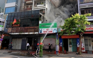 Cháy lớn thiêu rụi nhiều tài sản tại cửa hàng Pet Center tại Thành phố Hồ Chí Minh