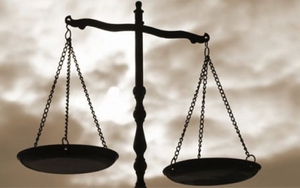 Chữ và nghĩa: 'Cân hơi', 'cân móc hàm' - hiểu theo dân gian