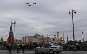 Lễ duyệt binh của lực lượng không quân vũ trụ Nga kỷ niệm 75 năm Chiến thắng phát-xít