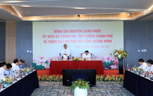 Thủ tướng Nguyễn Xuân Phúc: Quảng Ninh cần có chiến lược phát triển kinh tế du lịch mũi nhọn