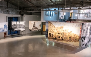 Họa sĩ Võ Trân Châu và triển lãm 'khủng' từ... quần áo cũ