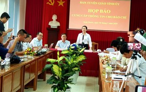 Vụ bị cáo uống thuốc trừ sâu, nhảy lầu tự tử tại tòa án: Tòa án Nhân dân tỉnh Bình Phước khẳng định không xử oan ông Lương Hữu Phước