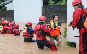 Mưa lớn và lũ lụt hoành hành tại miền Nam Trung Quốc