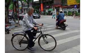 Họa sĩ Lương Xuân Đoàn: Chầm chậm nhịp điệu từng vòng xe