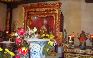 Sử Việt đọc chậm (kỳ 3): Quyền lực hậu cung