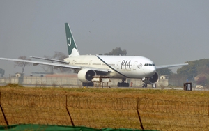 Malaysia tạm thời cấm các phi công có bằng do Pakistan cấp