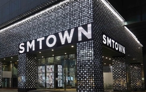 SM mở cửa hàng bán đồ thần tượng K-Pop tại Việt Nam
