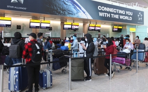 Dịch COVID-19: Đưa hơn 340 công dân Việt Nam từ Anh về nước