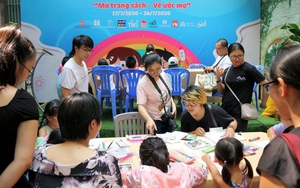 Sách và ca nhạc cho thiếu nhi