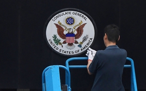 Nhân viên ngoại giao Mỹ sẵn sàng rời Thành Đô, Trung Quốc, Tổng Lãnh sự quán Trung Quốc tại Houston chính thức đóng cửa​