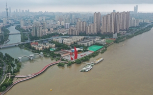 Trung Quốc: Trùng Khánh mưa lớn, phải khởi động hệ thống ứng phó khẩn cấp