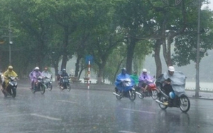 Bắc Bộ mưa rất to kèm thời tiết nguy hiểm, xuất hiện áp thấp nhiệt đới gần Biển Đông