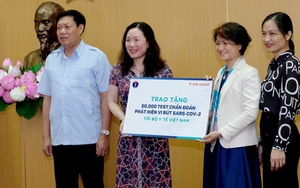 Dịch COVID-19: Bộ Y tế tiếp nhận 50.000 bộ test SARS-CoV-2