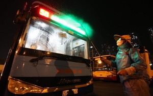 Hà Nội tiến hành khử khuẩn toàn bộ xe buýt để phòng chống dịch