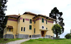 Góc nhìn 365: Sao phải bàn mãi về 'dinh tỉnh trưởng'?