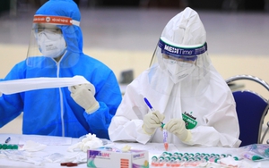 5 trường hợp mắc COVID-19 ở Hà Nội có kết quả test âm tính trước đó