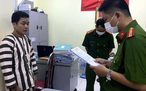 Khởi tố, bắt tạm giam Giám đốc doanh nghiệp sản xuất găng tay y tế giả