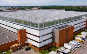 Ra mắt nhà kính lớn nhất thế giới trên mái nhà ở Canada