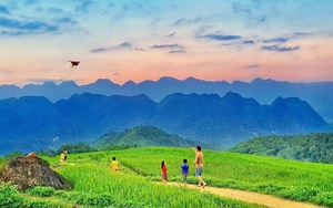 Cổng trời Pù Luông: Khám phá điểm 'check-in', săn mây siêu hot