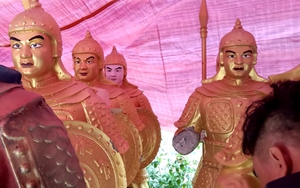 Lâm Đồng: Sẽ không cấp phép trưng bày tượng binh lính cổ