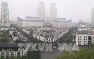 Người dân Hà Nội nên hạn chế ra ngoài vì không khí ô nhiễm