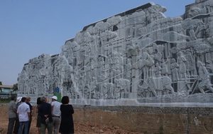 Phù điêu Đại tướng Võ Nguyên Giáp với đồng bào các dân tộc tỉnh Thái Nguyên: Công trình nghệ thuật ý nghĩa giữa Thủ đô gió ngàn