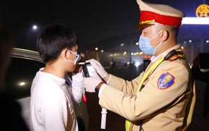 CSGT đồng loạt ra quân xử phạt lái xe vi phạm nồng độ cồn và ma túy