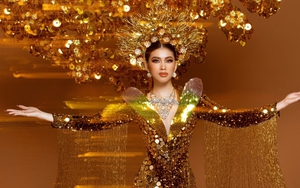 Trang phục dân tộc nặng 30kg của Á hậu Ngọc Thảo tại Miss Grand International