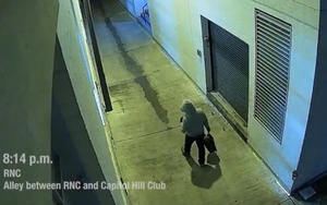 FBI công bố hình ảnh nghi phạm đặt bom tại thủ đô Washington