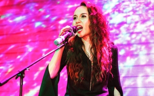 Nhạc sĩ Sa Huỳnh: 'Sống với Tùng Dương trong âm nhạc bằng thời gian sống với chồng'