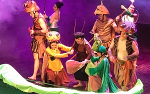 Ra mắt kịch 'Dế mèn': Dạy trẻ em cách nói không với sự vô cảm