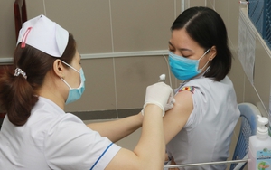 Chào tuần mới: Dịch Covid-19 và tấm 'hộ chiếu' của tương lai