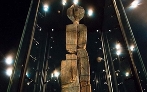 Phát hiện mới về bức tượng gỗ cổ nhất thế giới