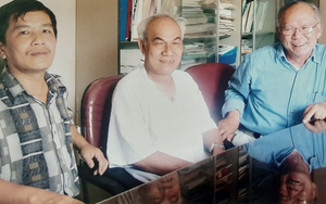 Sống chậm cuối tuần: Uống cà phê với tác giả 'Sông Côn mùa lũ' và 'Thần, người và đất Việt'