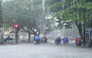 Miền Bắc hửng nắng, Miền Trung và miền Nam mưa dông về chiều