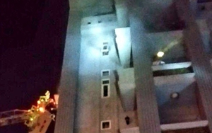 Giải cứu hàng chục người trong vụ cháy chung cư tại TP HCM