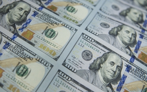 Tỷ trọng đồng USD trong dự trữ ngoại hối toàn cầu giảm xuống mức thấp nhất trong 25 năm