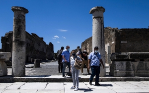 Dịch Covid-19: Các nước châu Âu ngóng chờ du khách quay trở lại